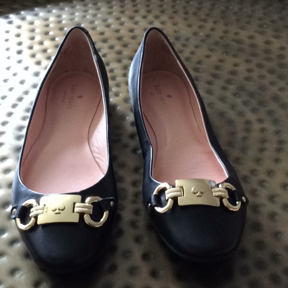 KATE SPADE BLACK LEATHER SHOE NEVER WORN